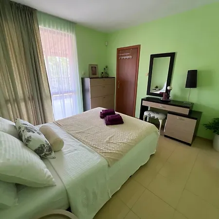 Appartement Sunny View Retreat At Sunny Cozy With Sunlit Balcony Slantchev Briag