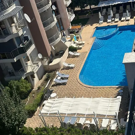 Sunny View Retreat At Sunny Cozy With Sunlit Balcony Appartement
